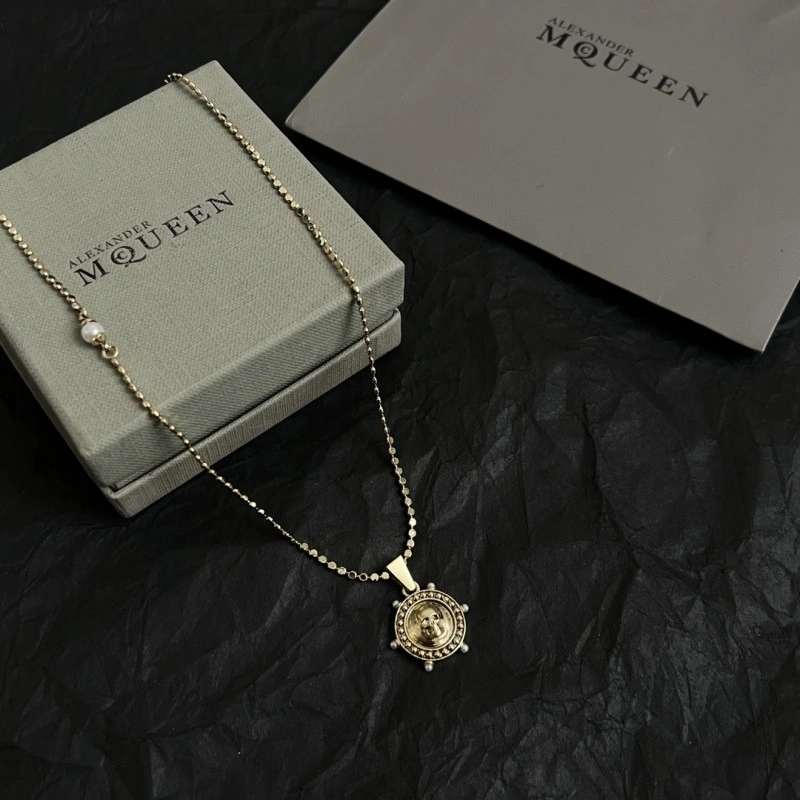 Compact Mcqueen Necklaces 208608