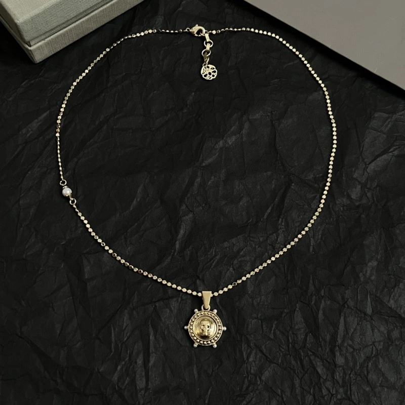 Compact Mcqueen Necklaces 208608