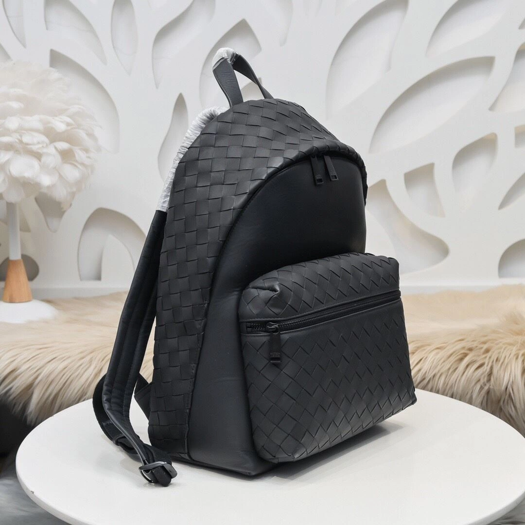 ModernLook Mens Bottega Veneta Backpacks 91469