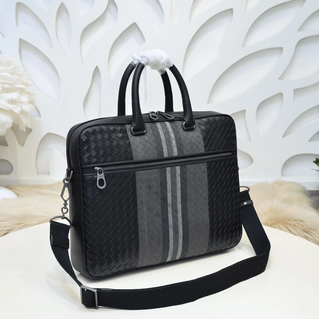 TechFriendly Mens Bottega Veneta Briefcases 91458