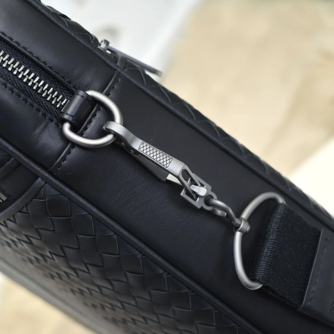TechFriendly Mens Bottega Veneta Briefcases 91458