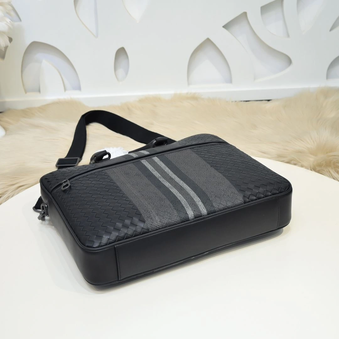 TechFriendly Mens Bottega Veneta Briefcases 91458