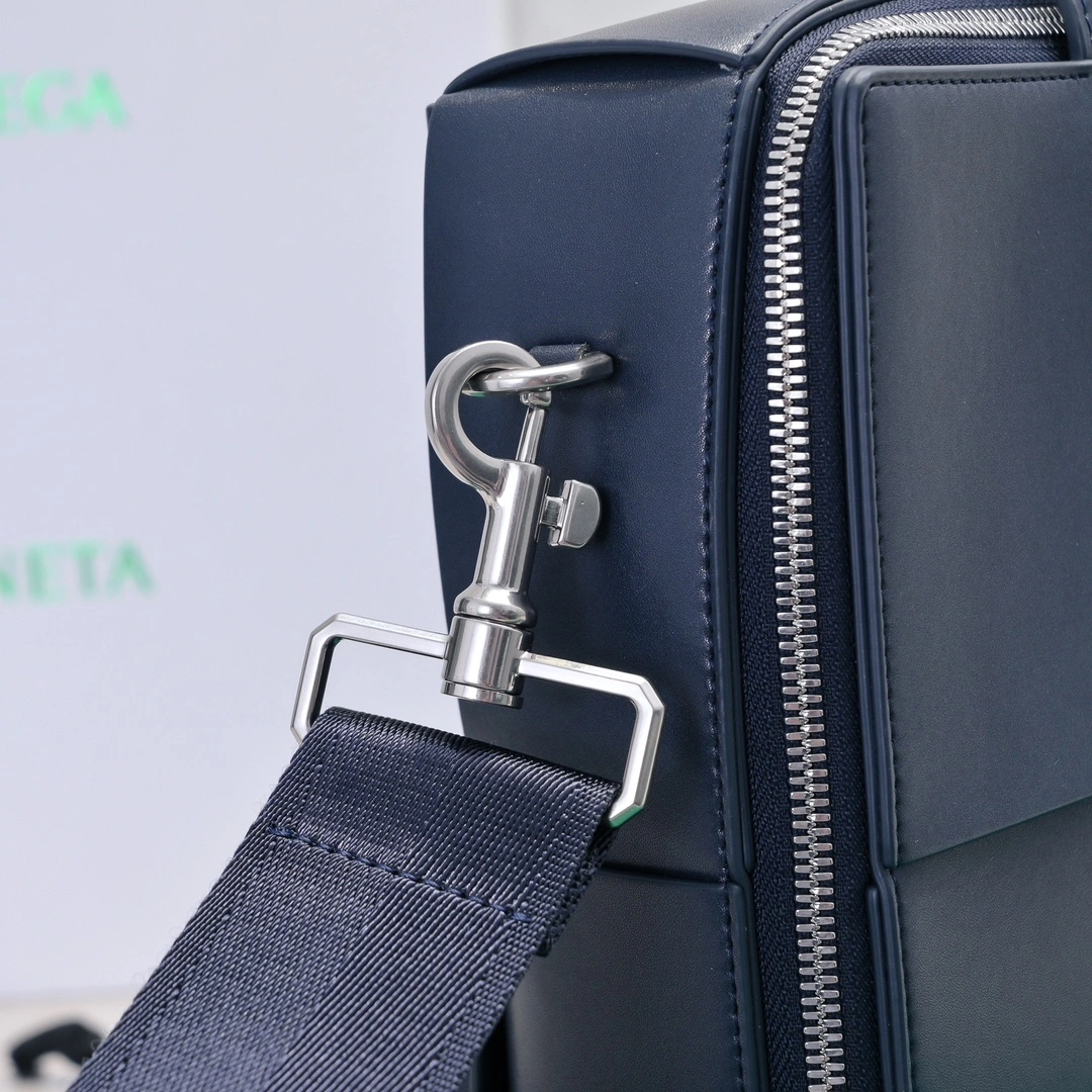 Mens Bottega Veneta Briefcases Bold 67733