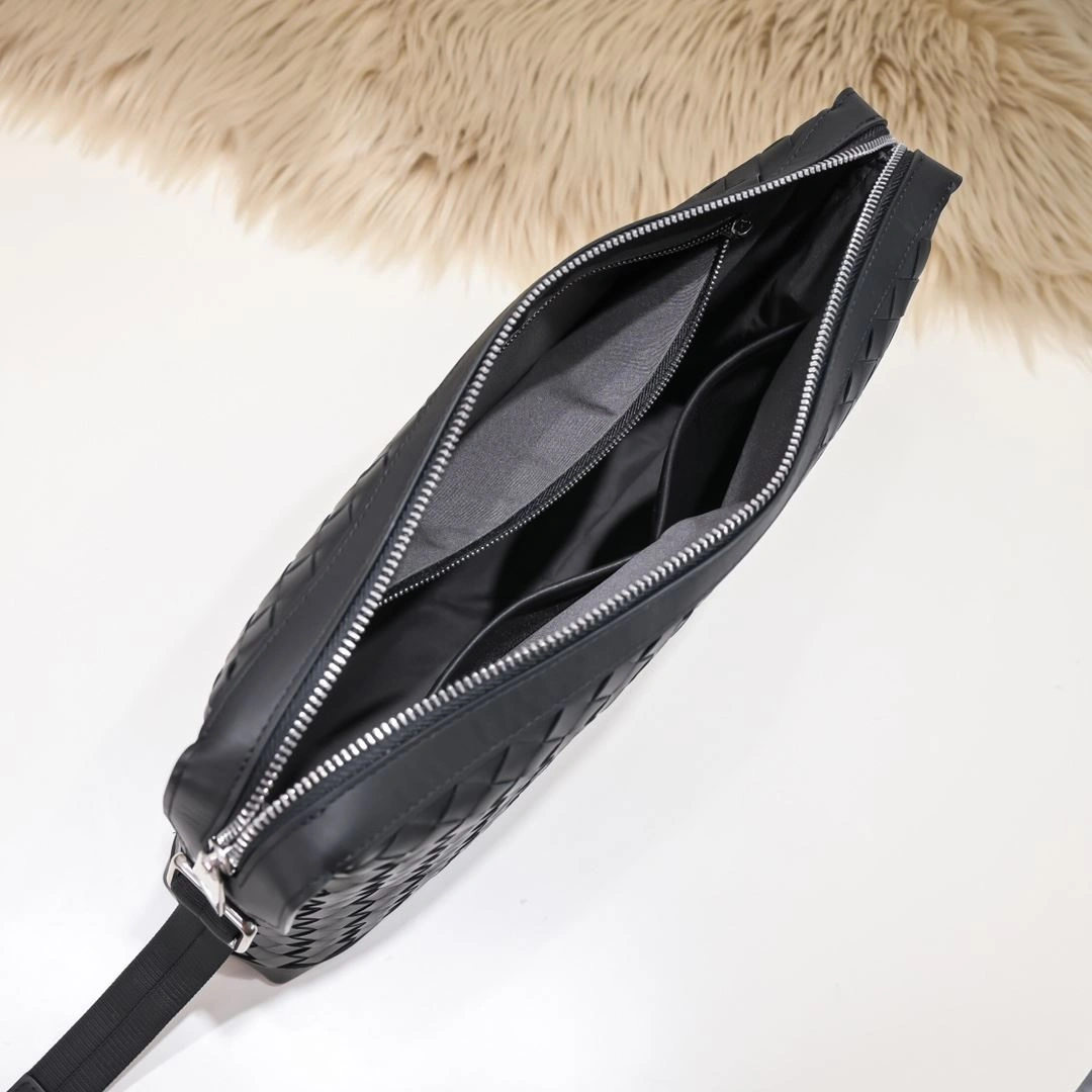 Stretchable Mens Bottega Veneta Clutch Bags 91386