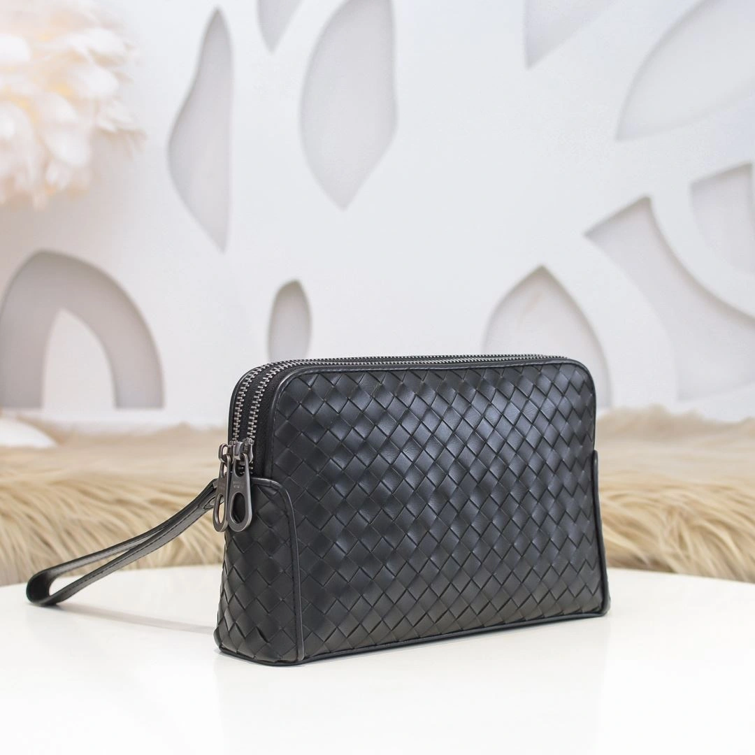 GoAnywhere Mens Bottega Veneta Clutch Bags 91382
