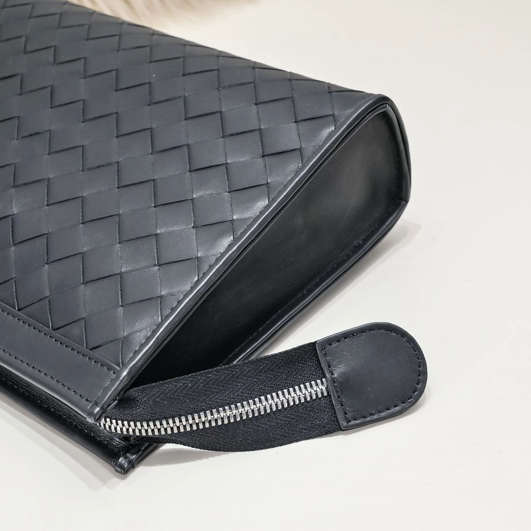Mens Bottega Veneta Clutch Bags Vibrant 91354