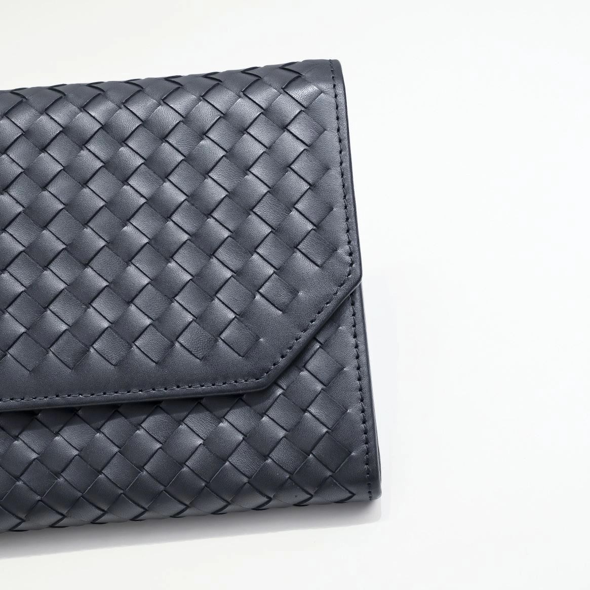 TechFriendly Mens Bottega Veneta Clutch Bags 91351