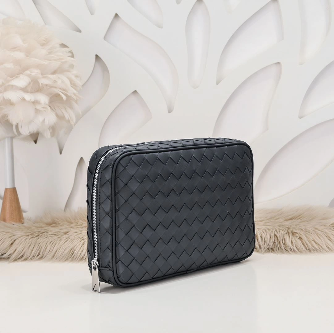 Trendsetting Mens Bottega Veneta Clutch Bags 91350