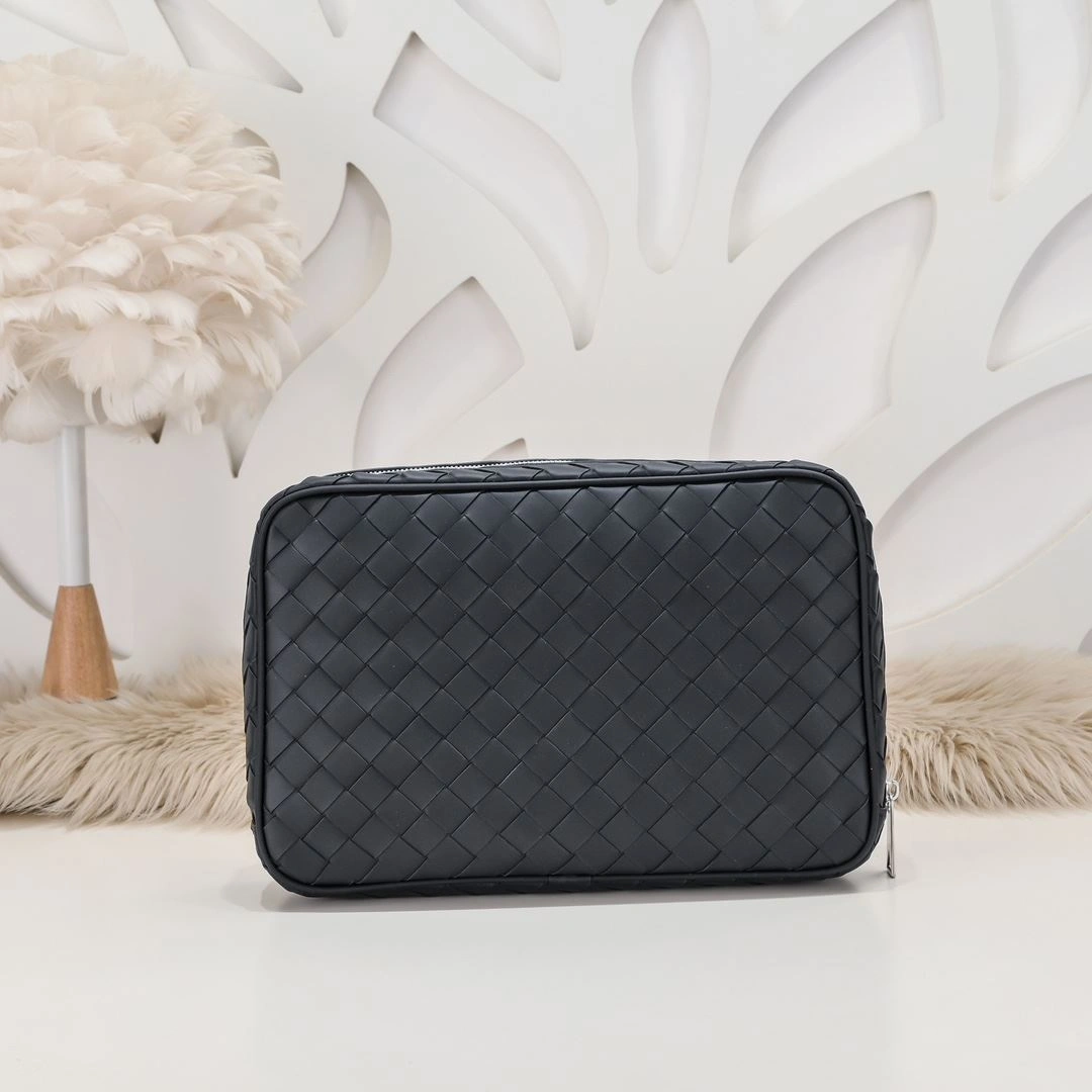 Trendsetting Mens Bottega Veneta Clutch Bags 91350