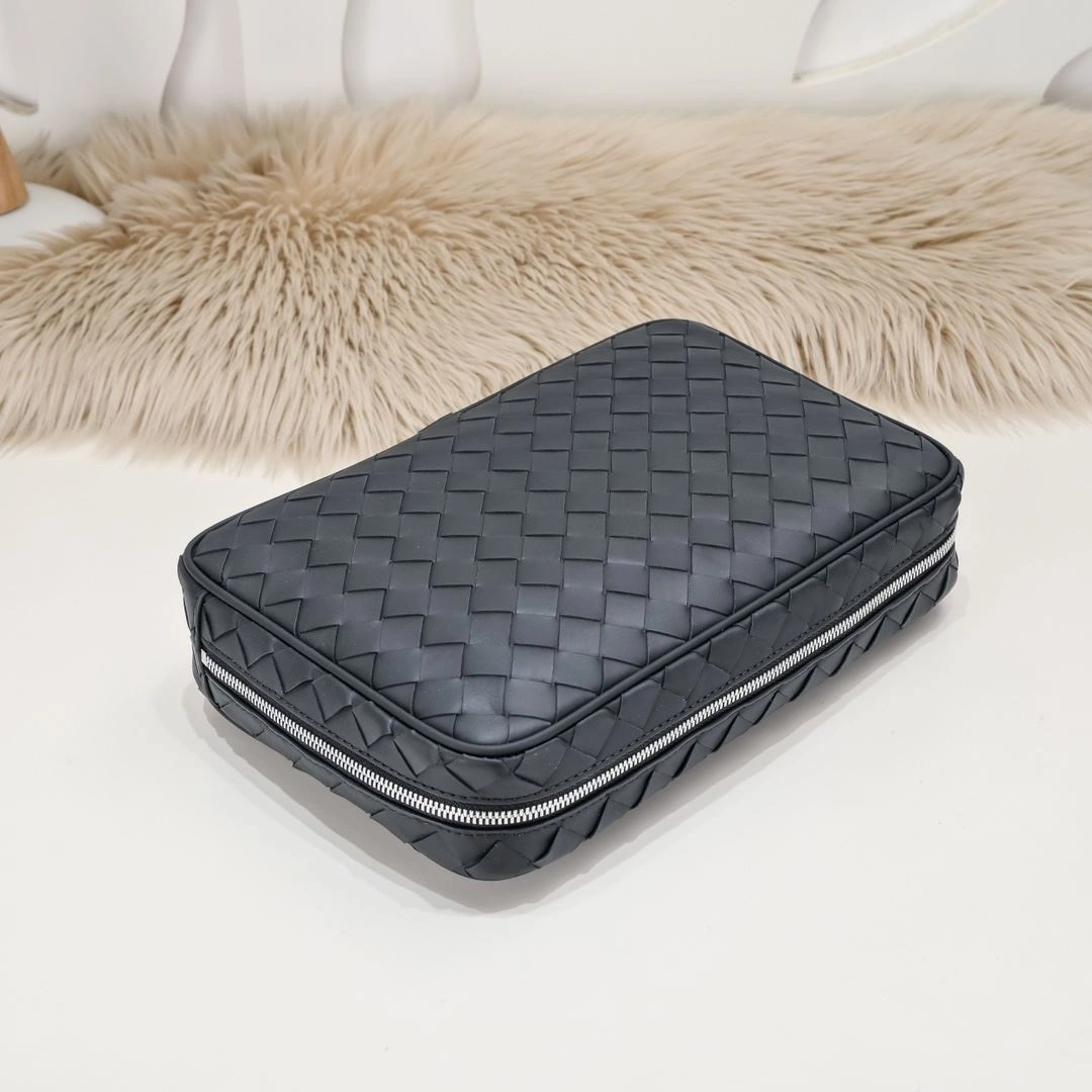 Trendsetting Mens Bottega Veneta Clutch Bags 91350