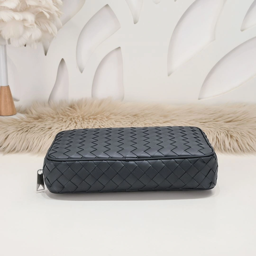 Trendsetting Mens Bottega Veneta Clutch Bags 91350
