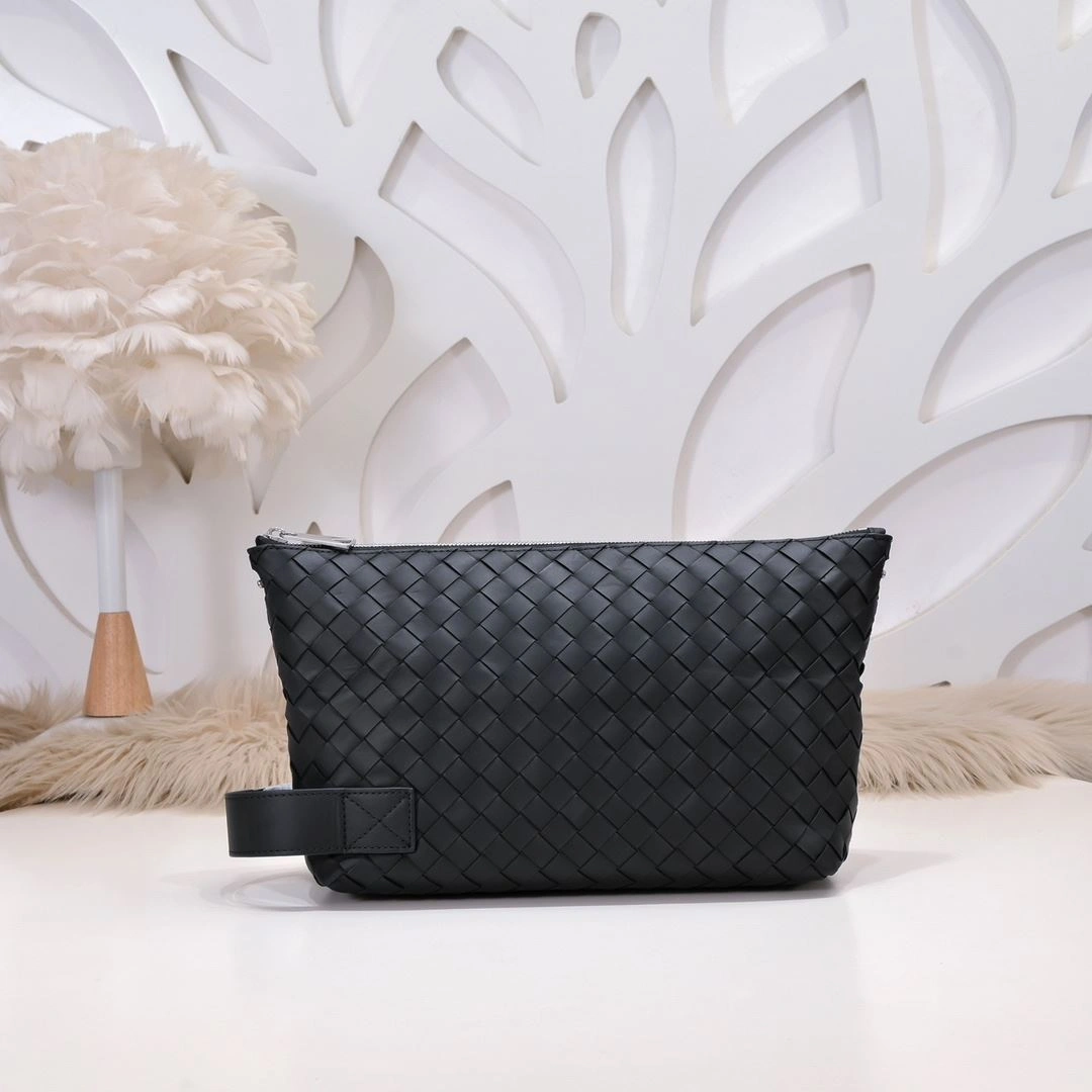 Lightweight Mens Bottega Veneta Clutch Bags 91419