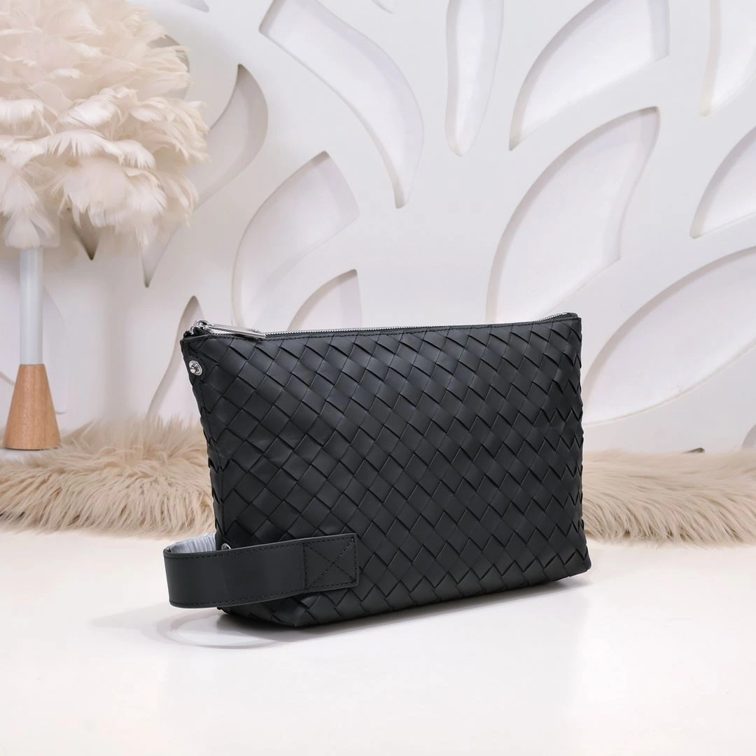 Lightweight Mens Bottega Veneta Clutch Bags 91419