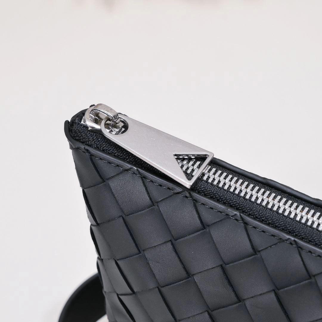 Lightweight Mens Bottega Veneta Clutch Bags 91419