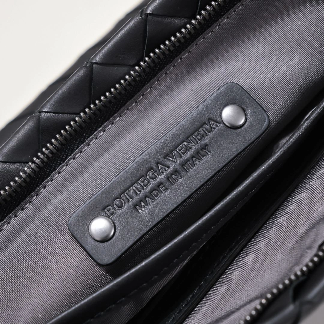 Mens Bottega Veneta Clutch Bags Sleek 91376