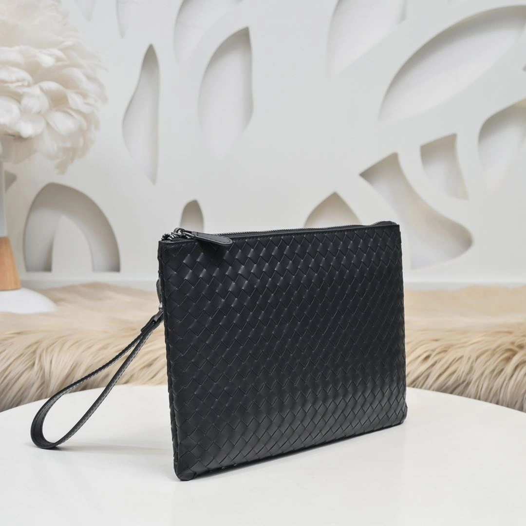Versatile Mens Bottega Veneta Clutch Bags 91336