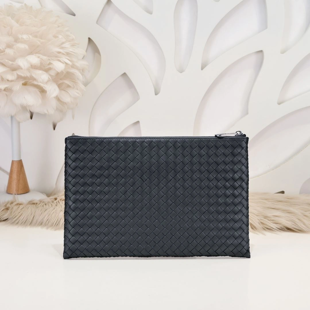 Sporty Mens Bottega Veneta Clutch Bags 91334