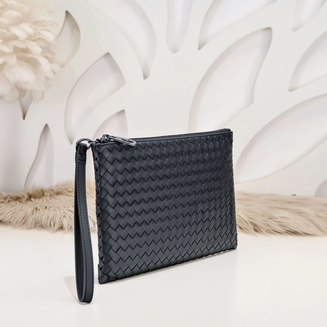 EyeCatching Mens Bottega Veneta Clutch Bags 91364