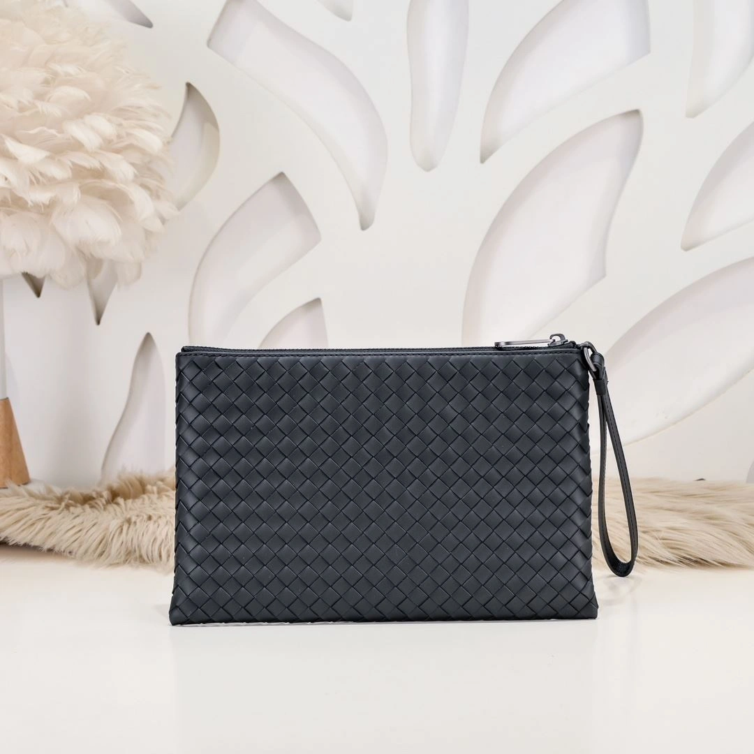 EyeCatching Mens Bottega Veneta Clutch Bags 91364