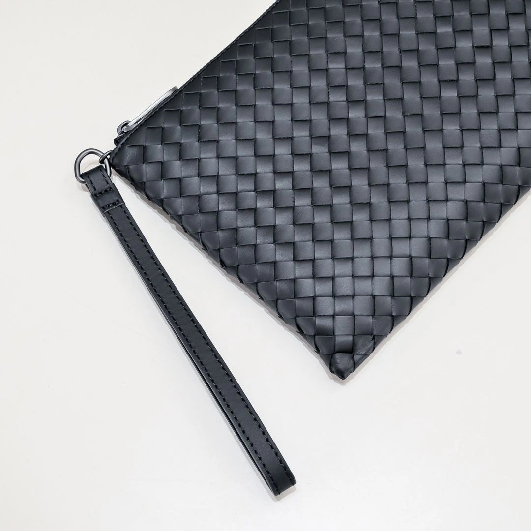 EyeCatching Mens Bottega Veneta Clutch Bags 91364