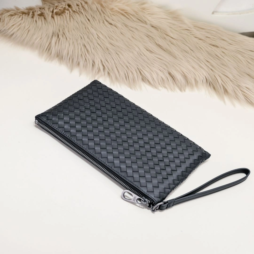 EyeCatching Mens Bottega Veneta Clutch Bags 91364