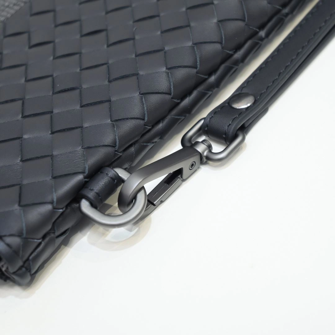 TechFriendly Mens Bottega Veneta Clutch Bags 91328