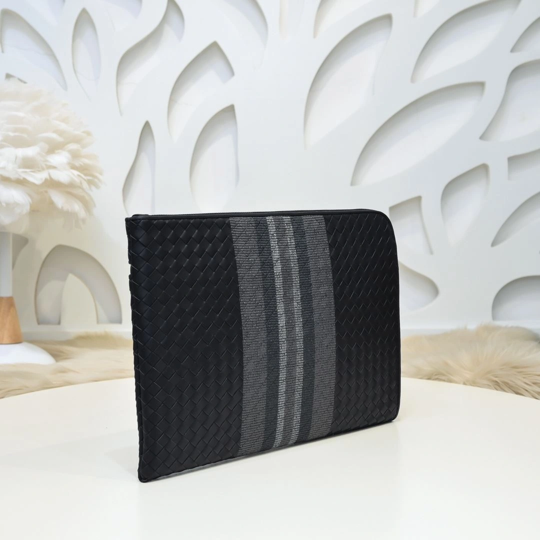 Sustainable Mens Bottega Veneta Clutch Bags 91356