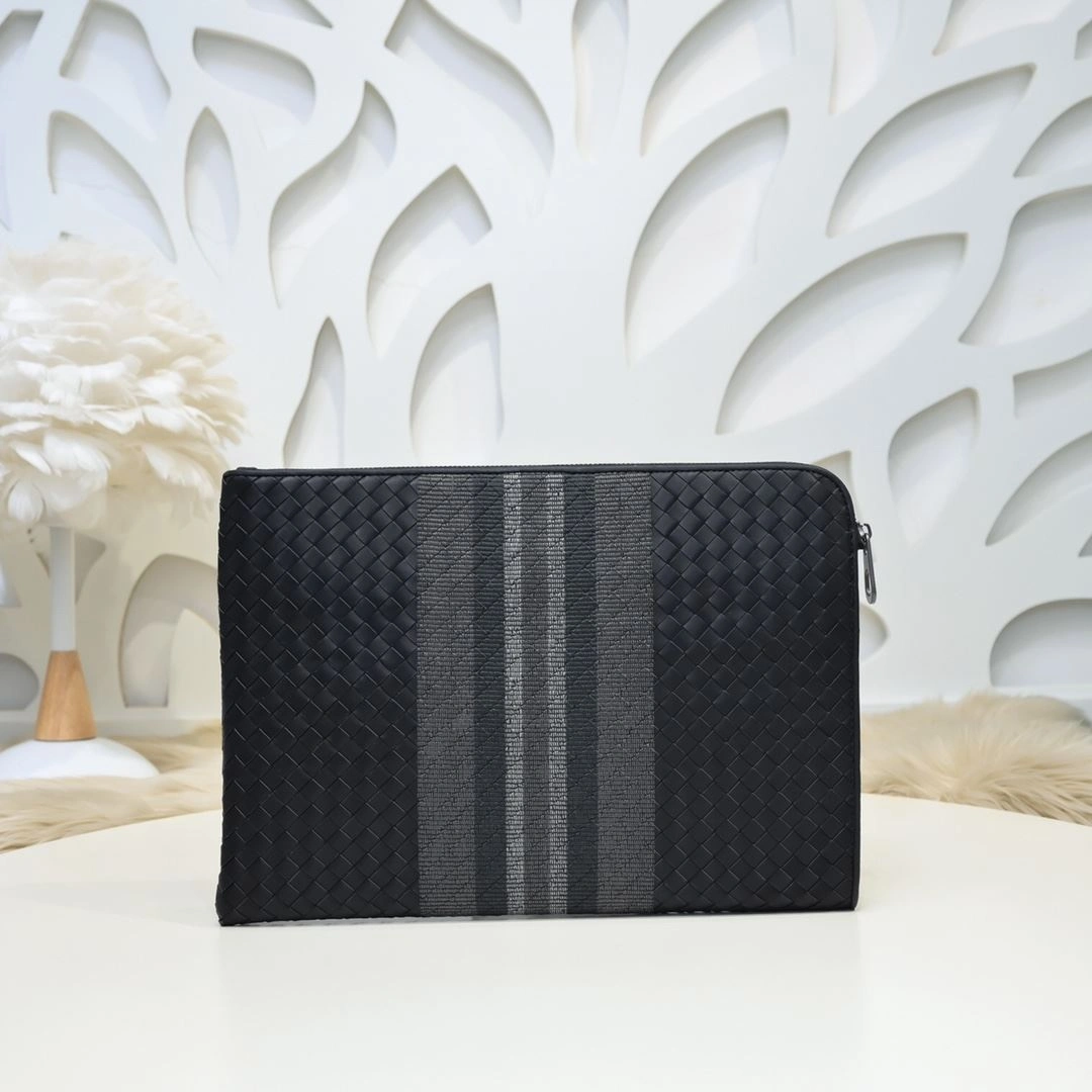 Sustainable Mens Bottega Veneta Clutch Bags 91356