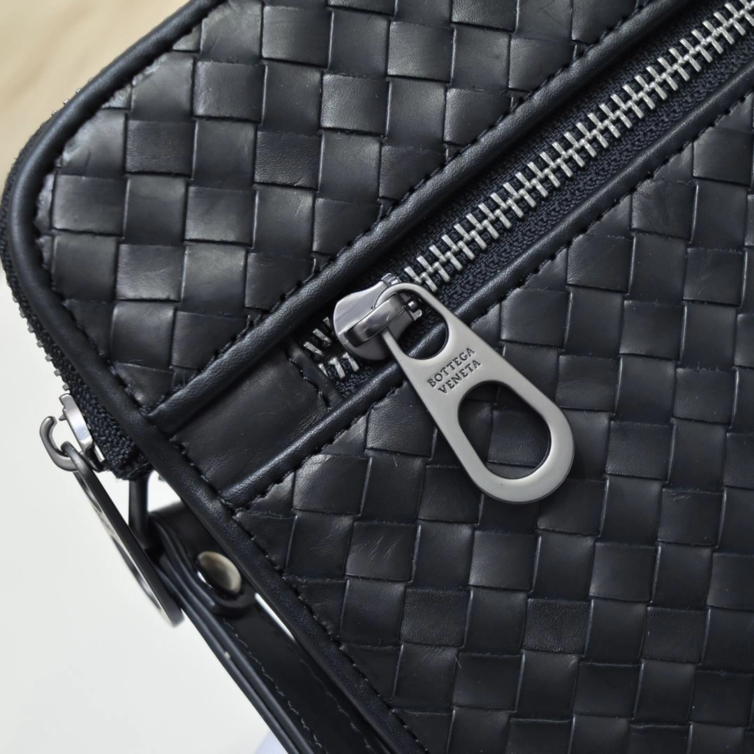 Mens Bottega Veneta Clutch Bags Lightweight 91315