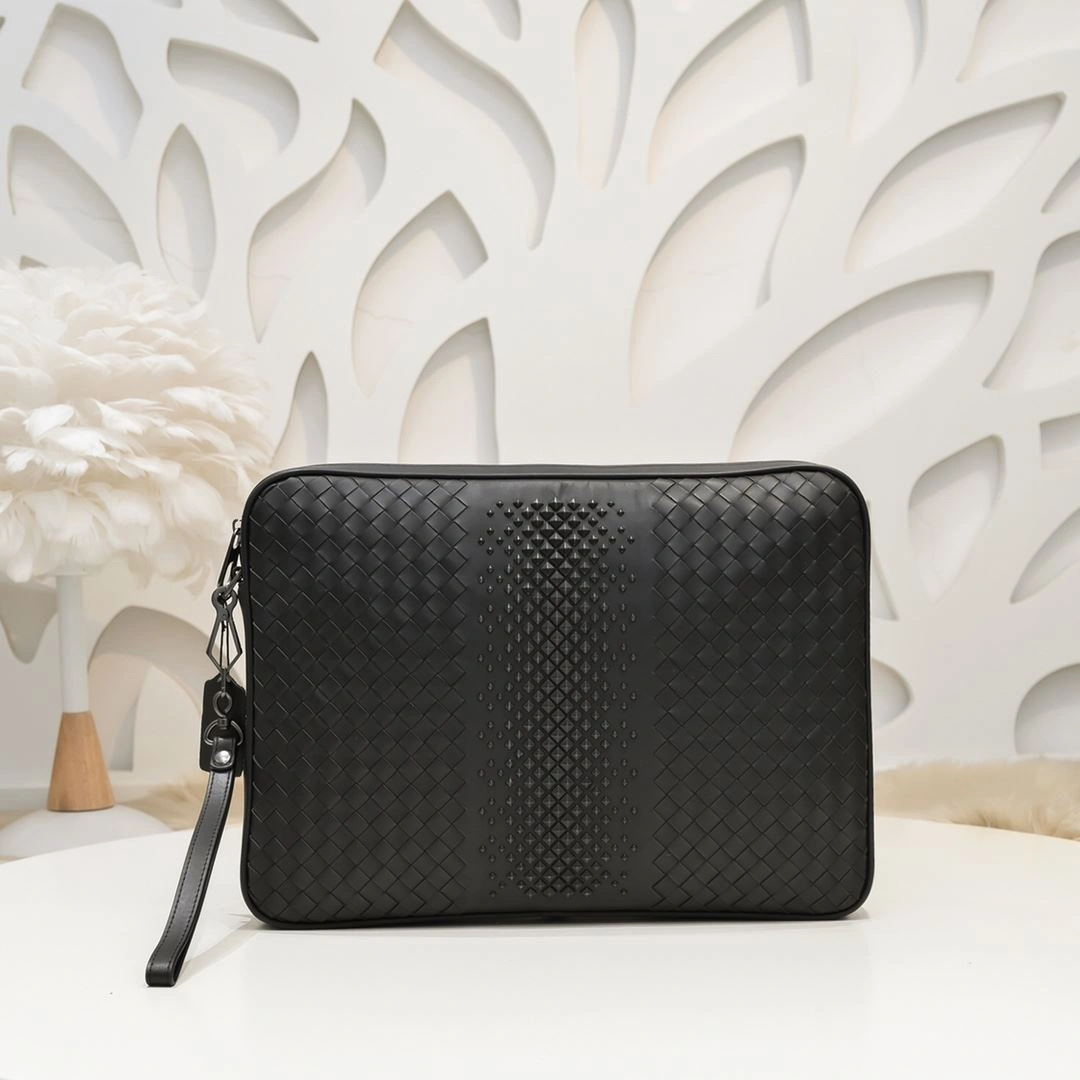 SmoothTexture Mens Bottega Veneta Clutch Bags 91311