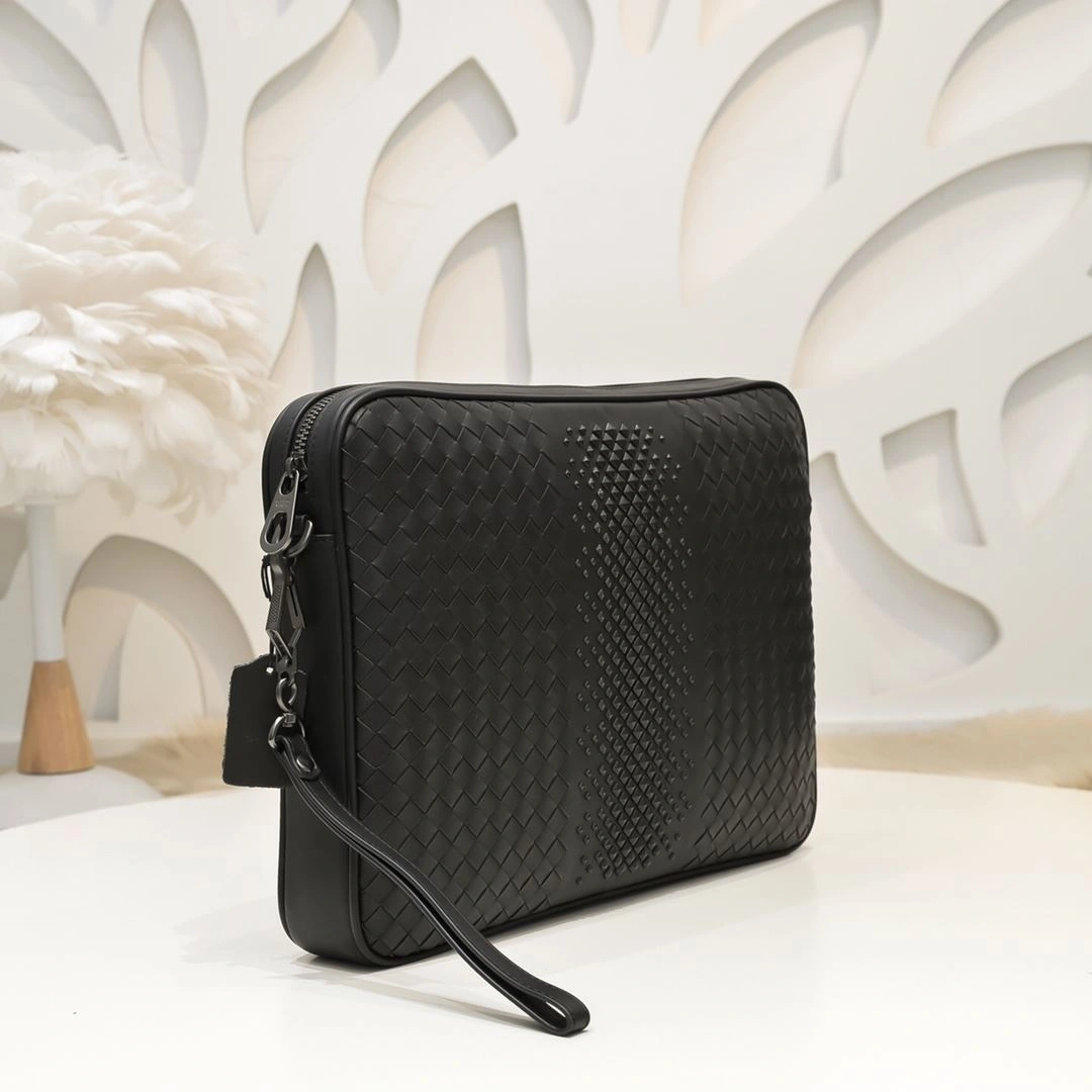 SmoothTexture Mens Bottega Veneta Clutch Bags 91311
