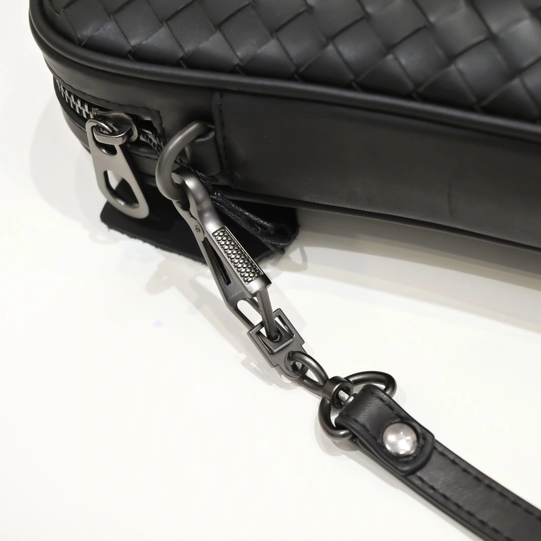 SmoothTexture Mens Bottega Veneta Clutch Bags 91311