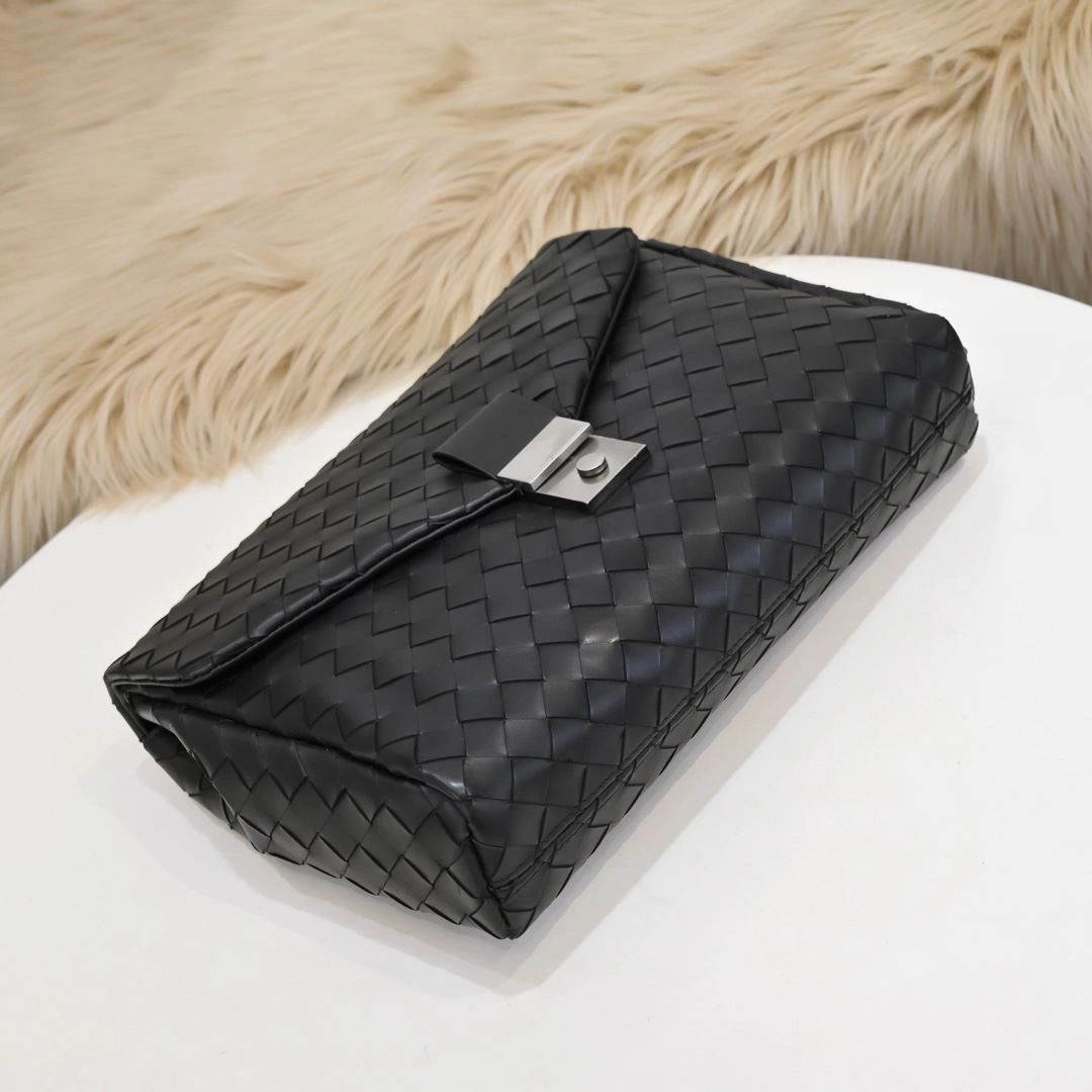 ModernLook Mens Bottega Veneta Clutch Bags 91312