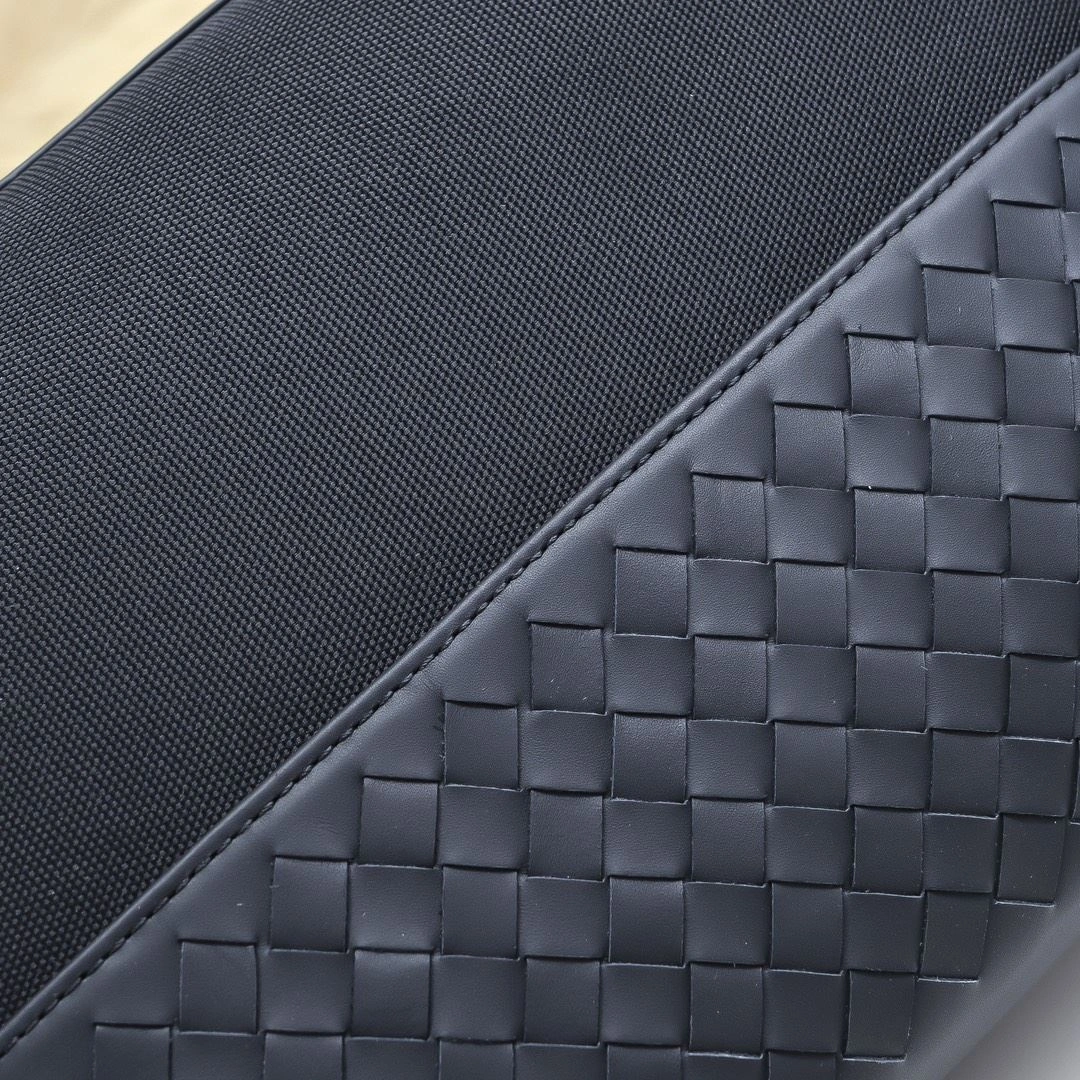 Youthful Mens Bottega Veneta Clutch Bags 91309