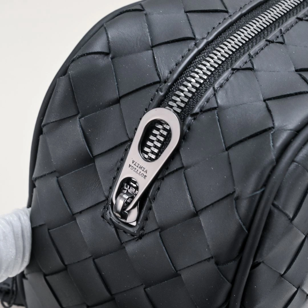 Unisex Mens Bottega Veneta Clutch Bags 91337