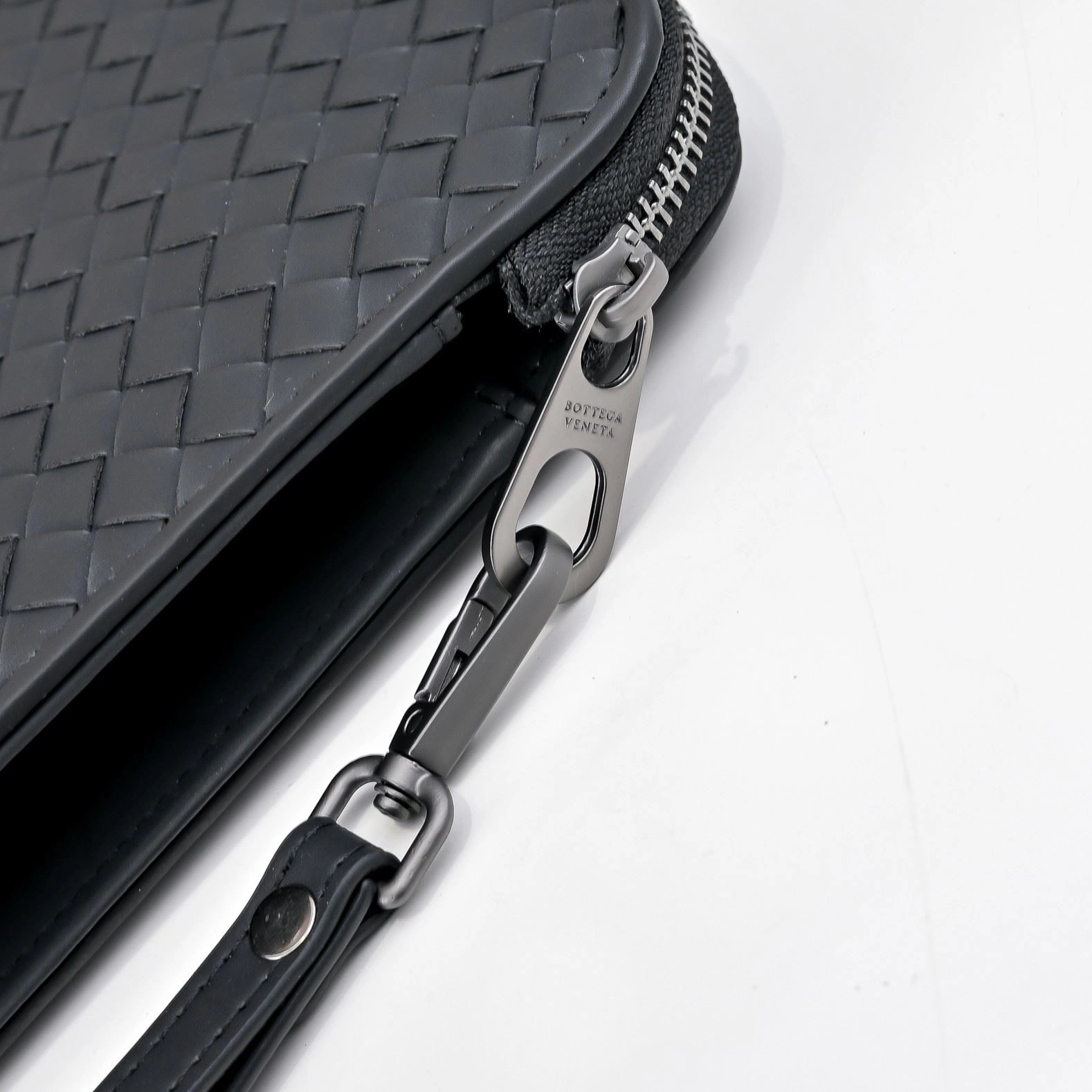 OdorResistant Mens Bottega Veneta Clutch Bags 93347