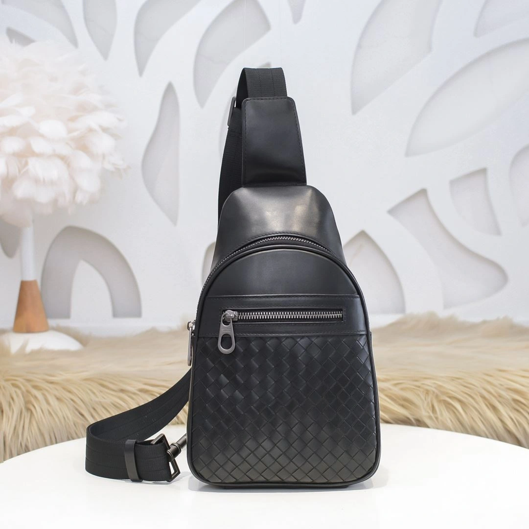 Elegant Mens Bottega Veneta Waist Chest Packs 91222
