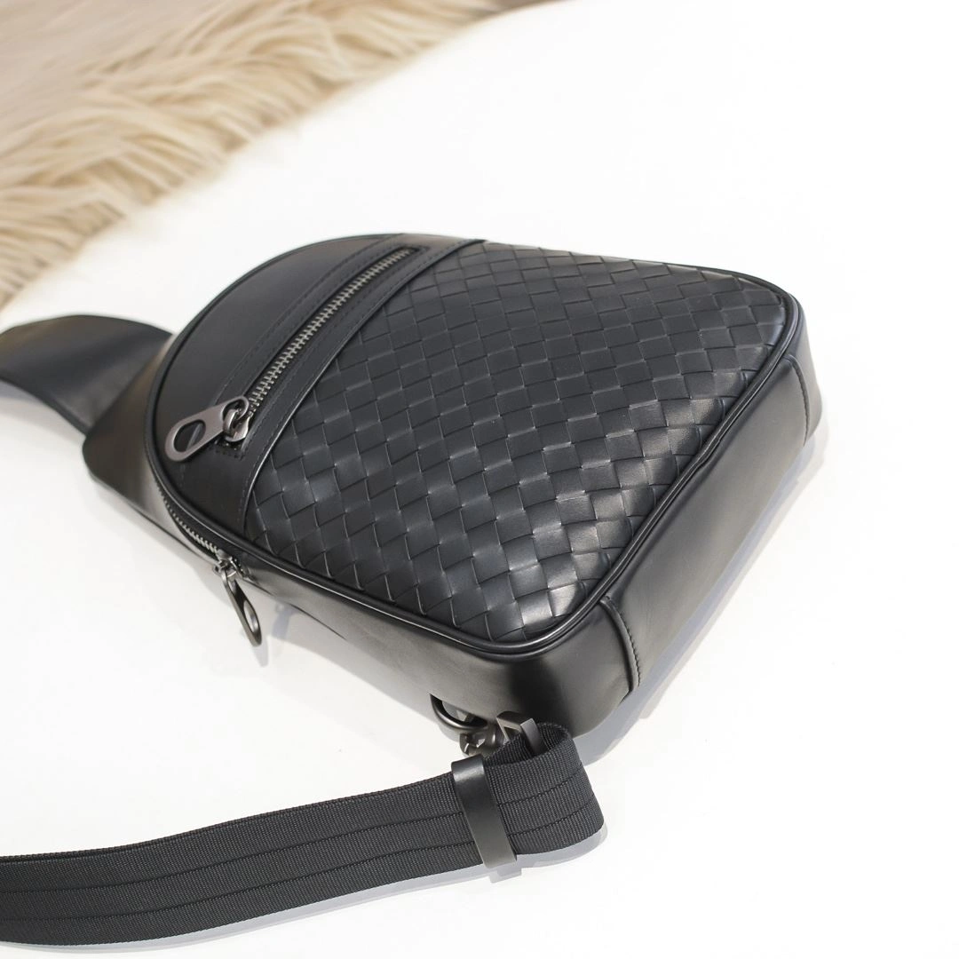 Elegant Mens Bottega Veneta Waist Chest Packs 91222