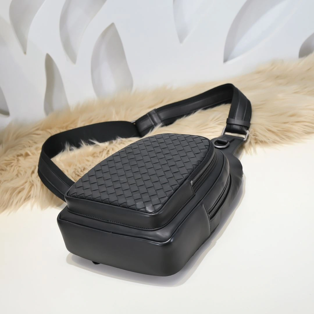 Mens Bottega Veneta Waist Chest Packs Trendsetting 91216