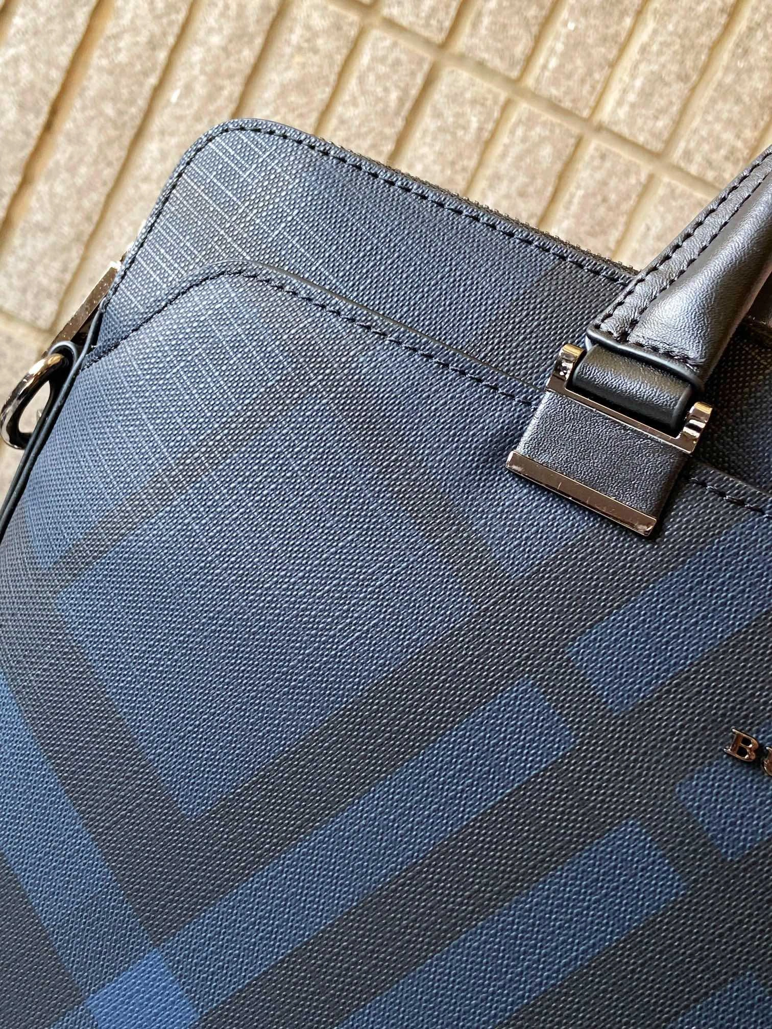 Mens Burberry Briefcases Unisex 93332