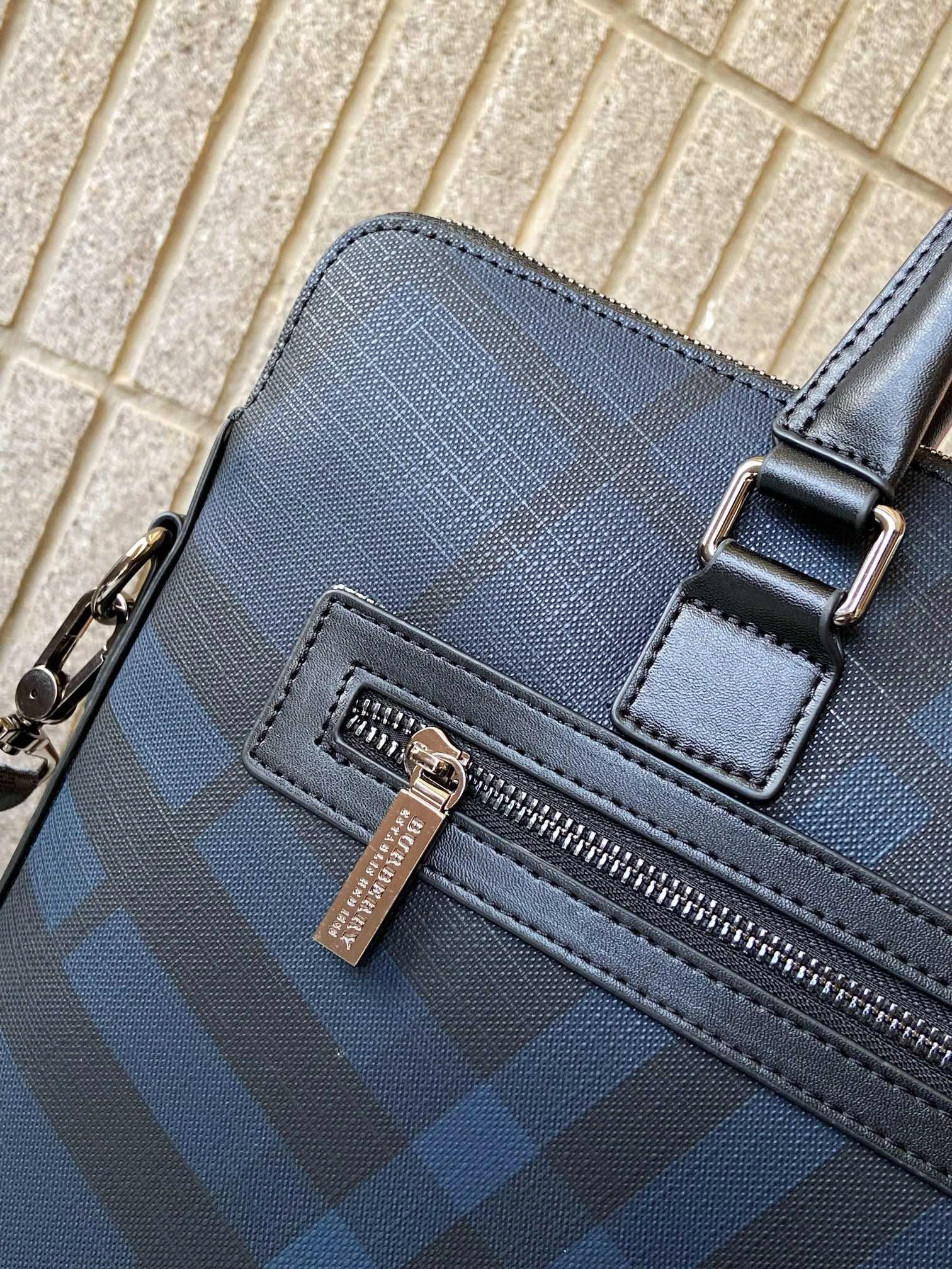 Mens Burberry Briefcases Unisex 93332