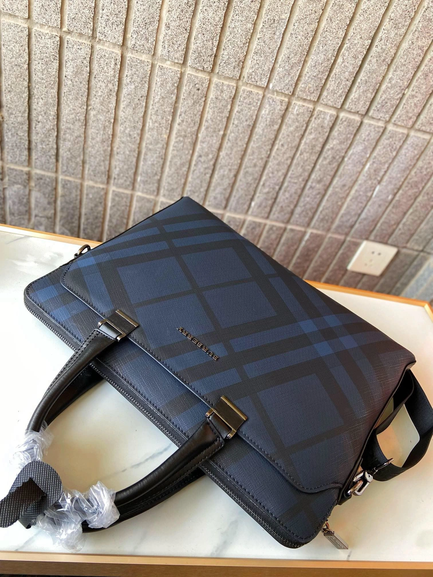 Mens Burberry Briefcases Unisex 93332
