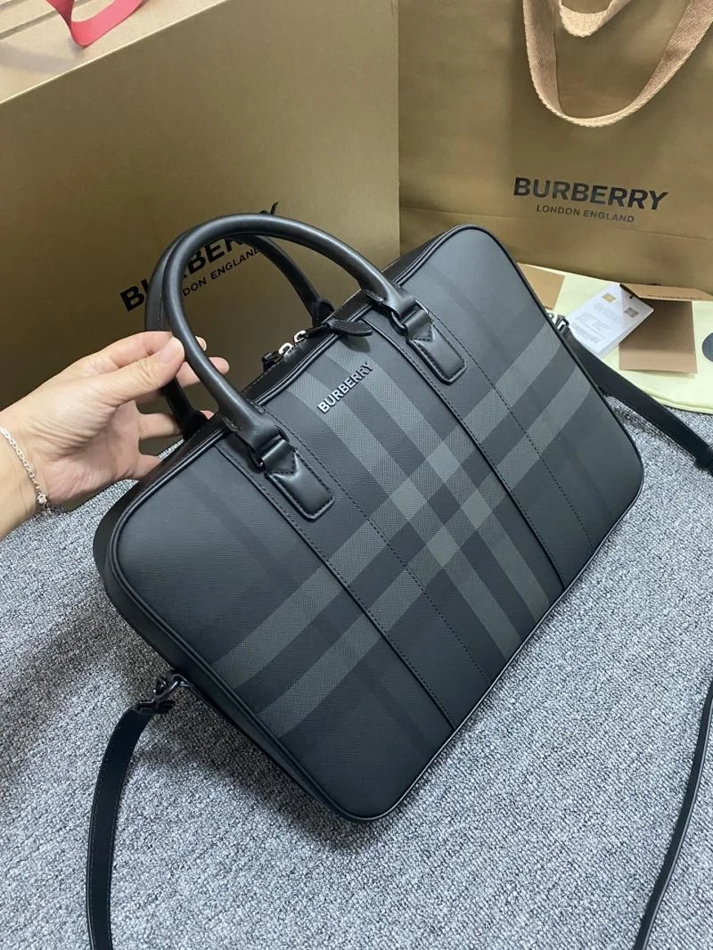 UrbanChic Mens Burberry Briefcases 37762