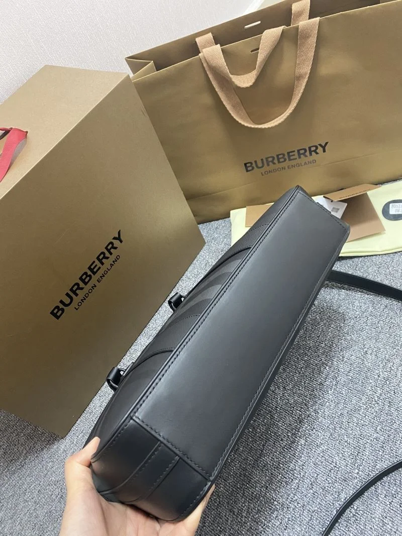 UrbanChic Mens Burberry Briefcases 37762