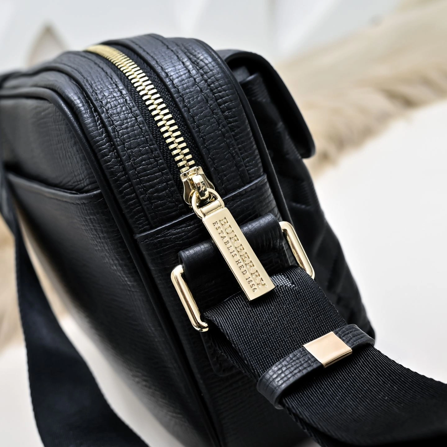 Mens Burberry Satchel Bags OdorResistant 91208