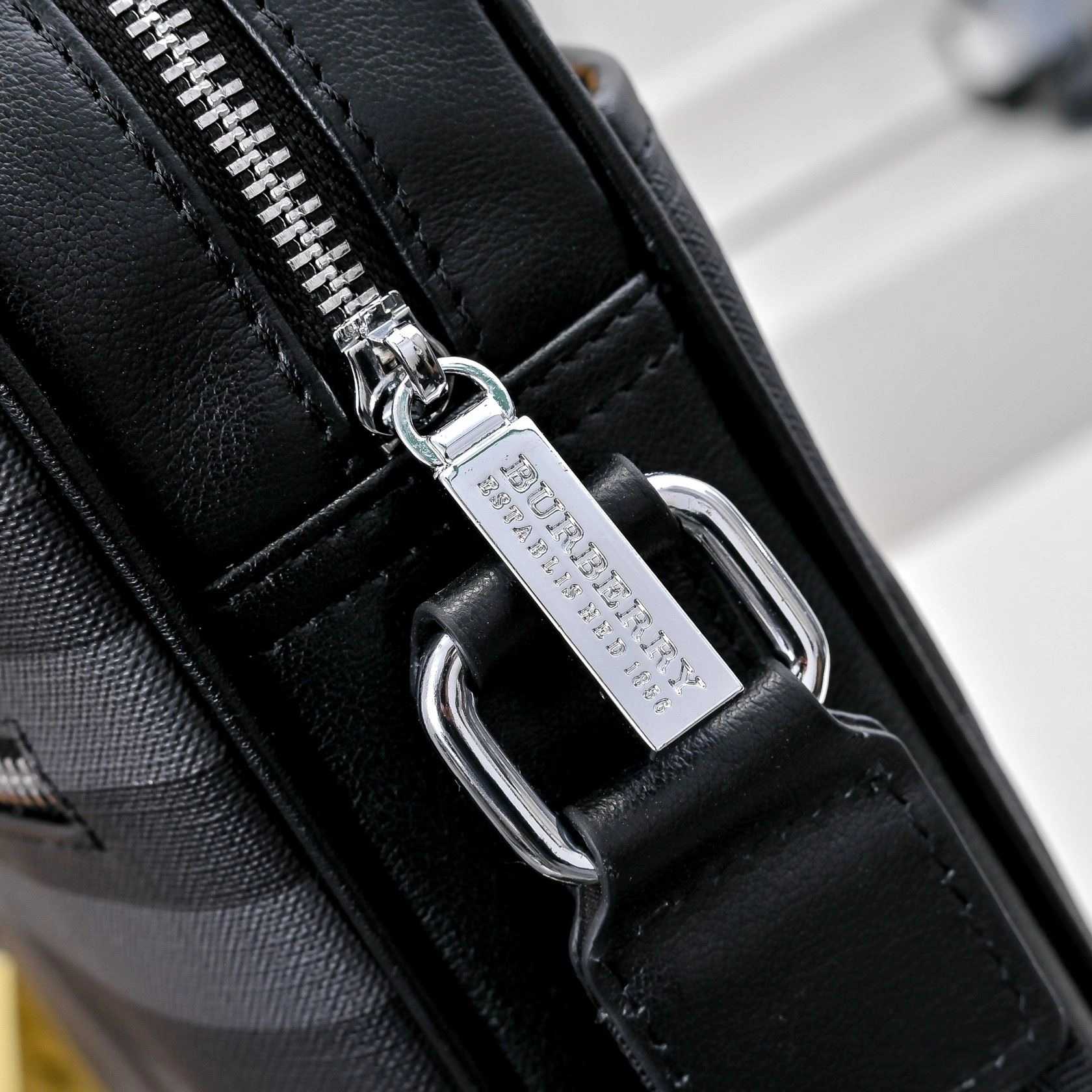Mens Burberry Satchel Bags ZipUp 93284
