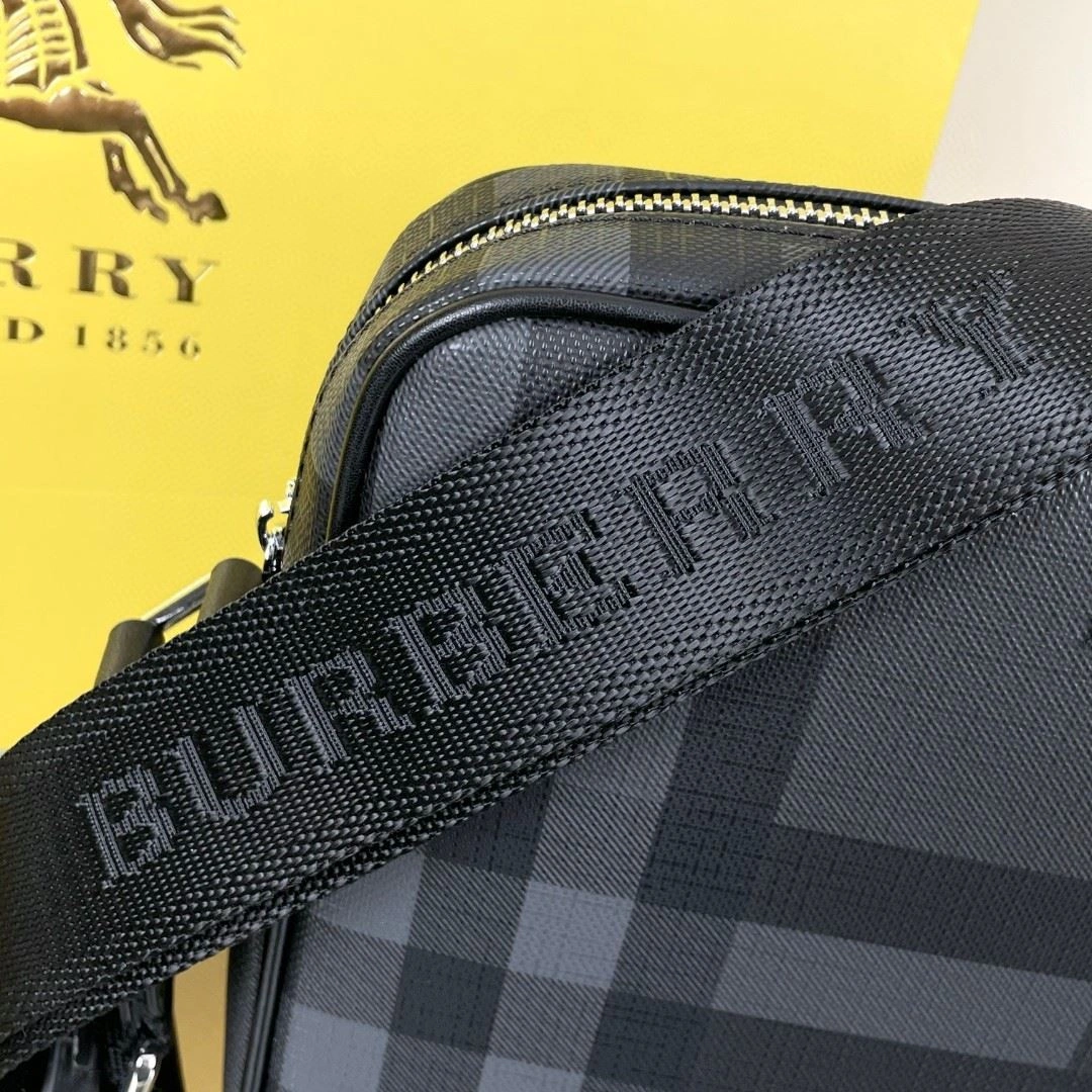 WellDesigned Mens Burberry Satchel Bags 92241