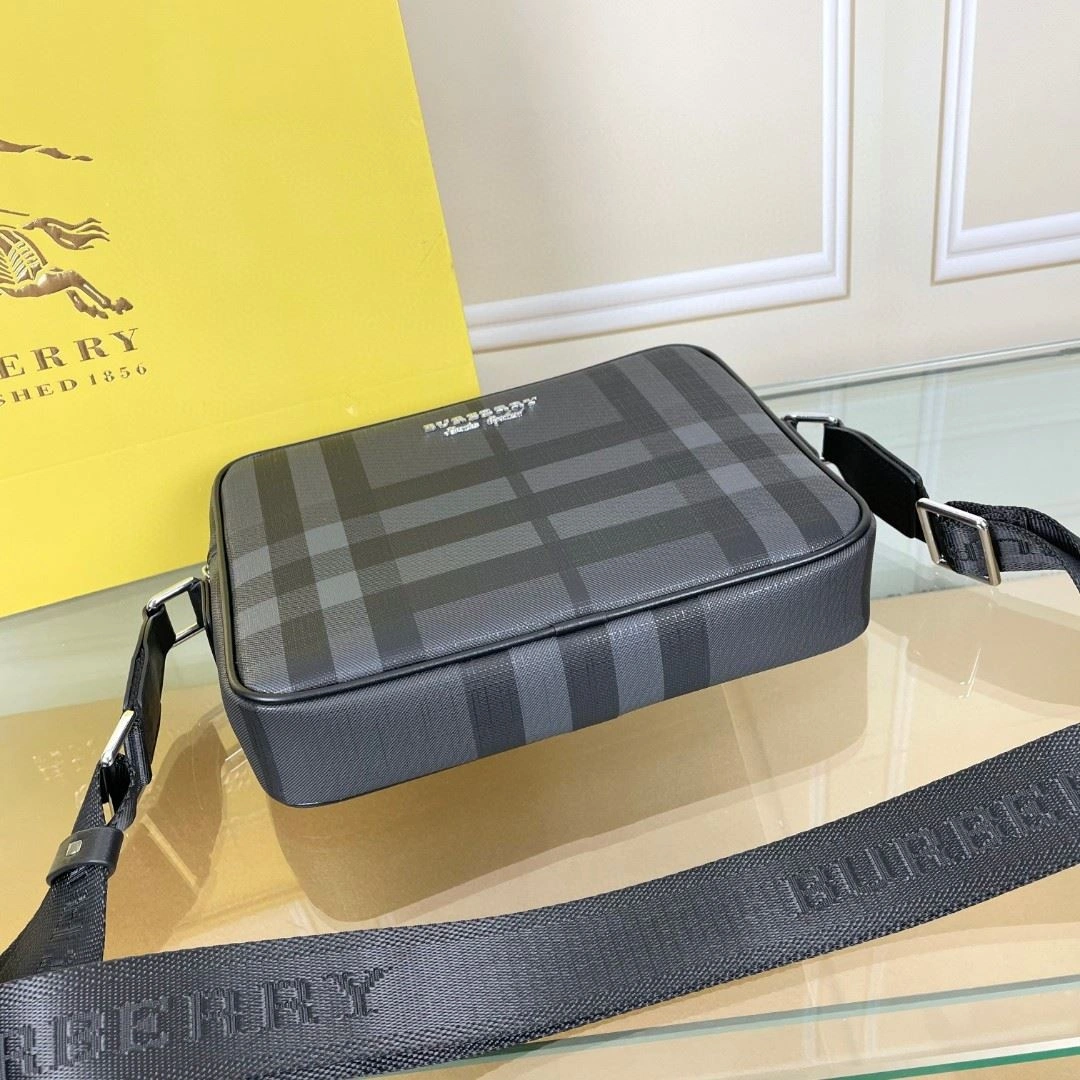 WellDesigned Mens Burberry Satchel Bags 92241