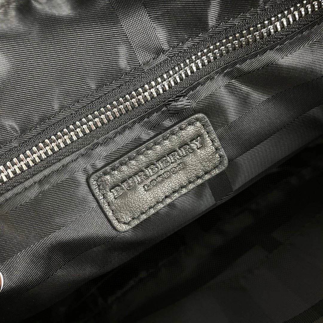WellDesigned Mens Burberry Satchel Bags 92241