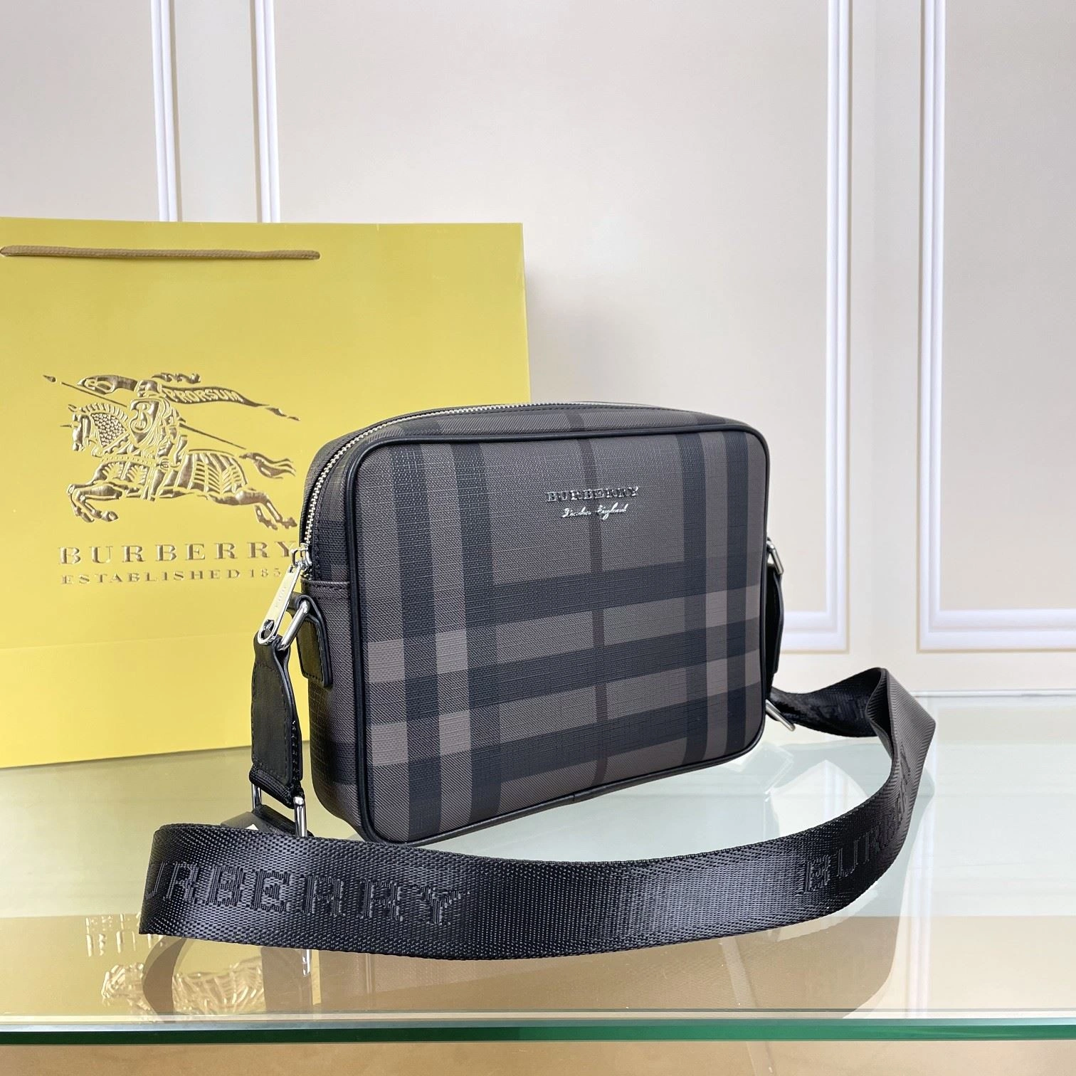 Mens Burberry Satchel Bags TimelessDesign 92240